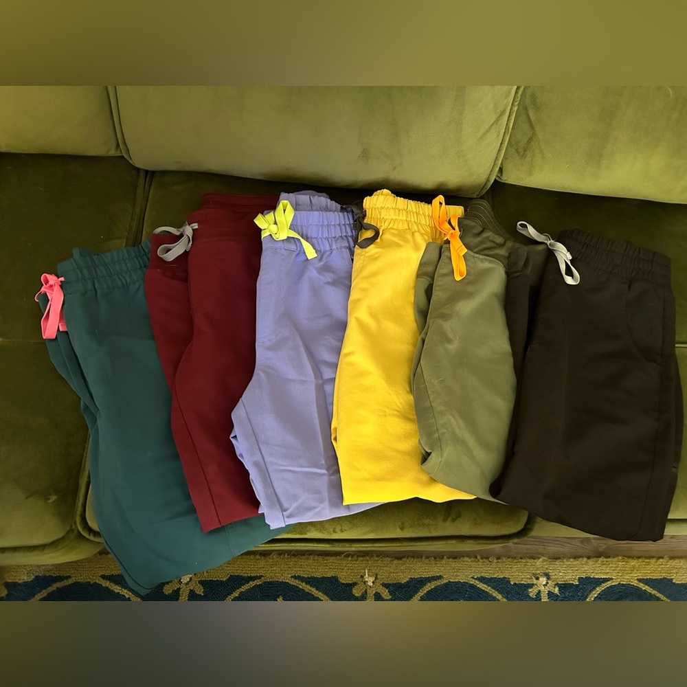 FIGS scrubs